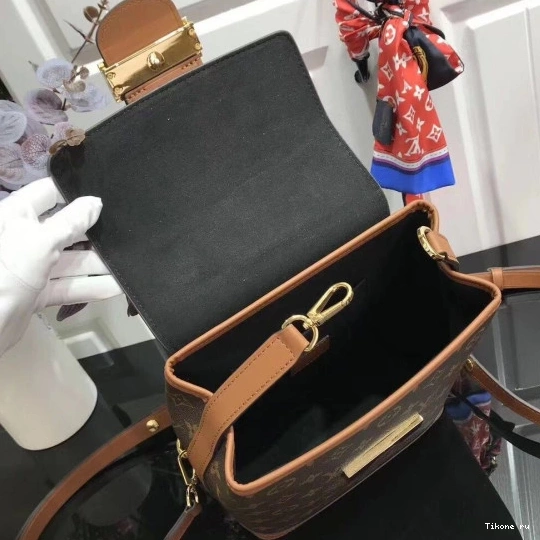 Affordable VUITTON DAUPHINE LOUIS BACKPACK 0824